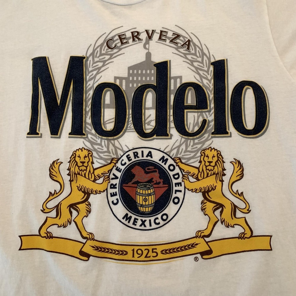 Modelo Shirt Mens Medium White Cerveza Mexico Beer Logo Graphic Tee T-Shirt